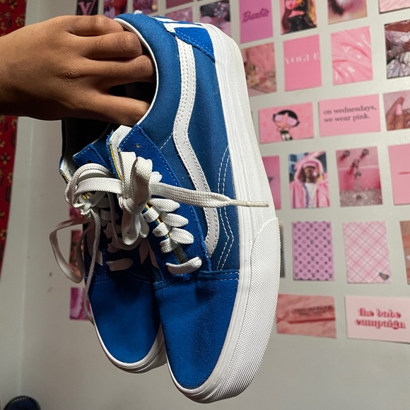 1966 OLD SKOOL VANS
WORN ONCE, no scuffs, clean bottom!! - Picture 2 of 4